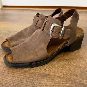 Naot Brown Leather Peep Toe Buckle Strap Heeled Sandals Women Size 8